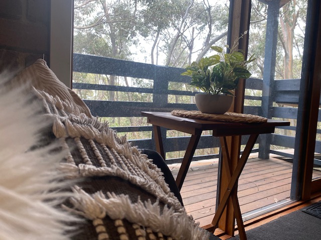 Cascade Apartment 4 — living area